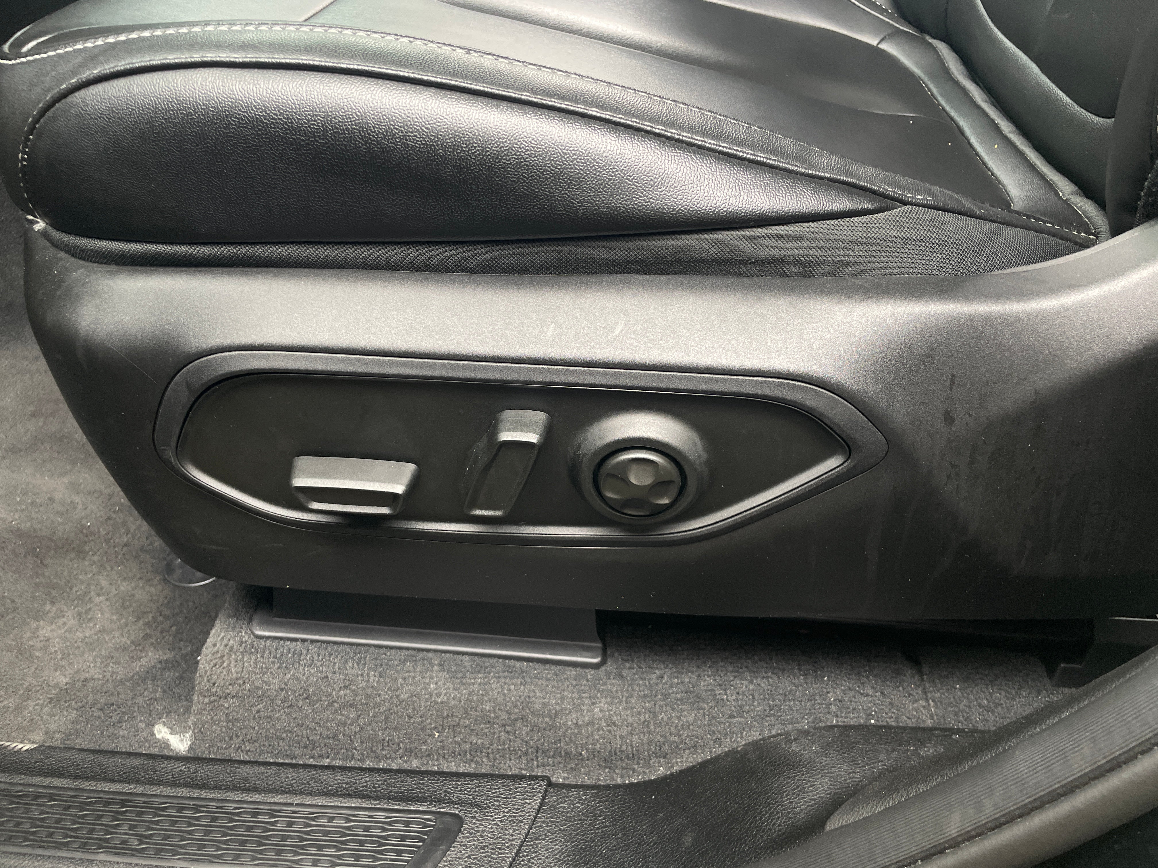 jeep grand cherokee 2023 1C4RJHBG3PC570984 image jeep grand cherokee 2023 1C4RJHBG3PC570984 image